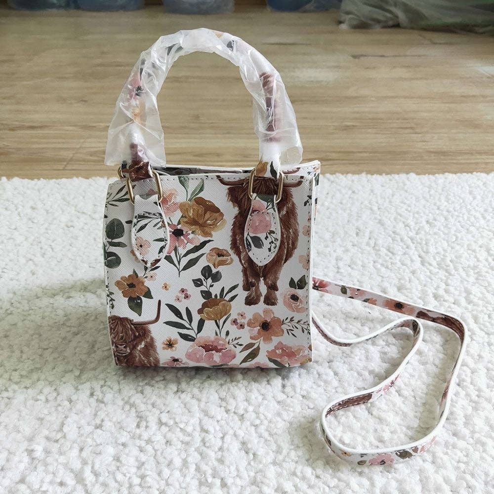 NWT Pink And White Highlander Cow girls' western crossbody purse - Picture 2 of 5